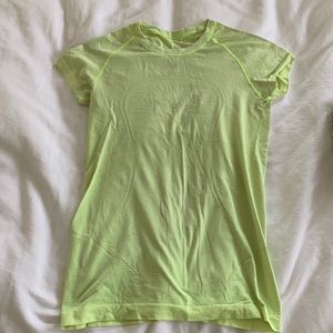 Lululemon highlighter swiftly tshirt size 8